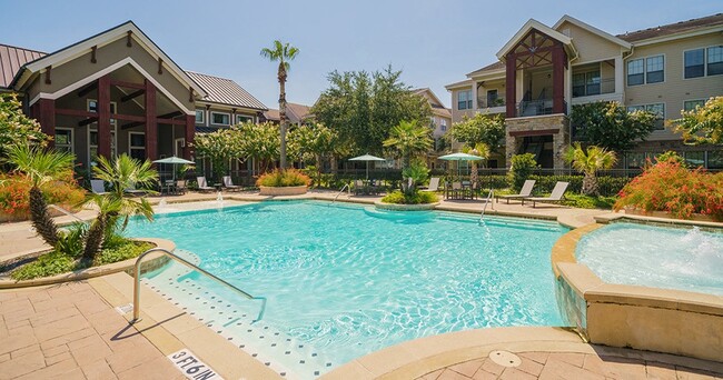 Photo - Northgate Oaks Apartments