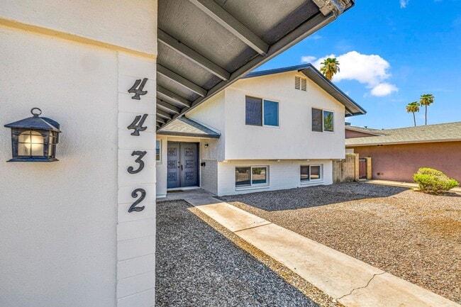 Photo - 6 bed/ 3.5 bath