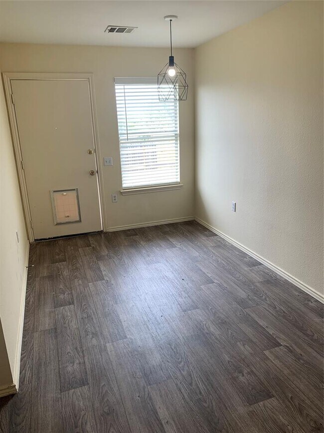 Photo - 11904 Lima Dr