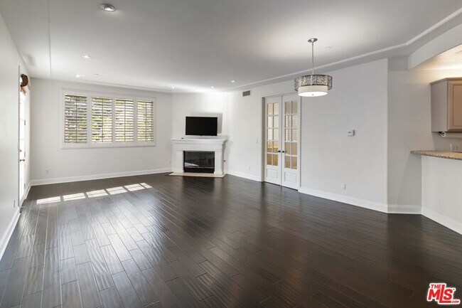 Photo - 1875 S Beverly Glen Blvd Unit 406