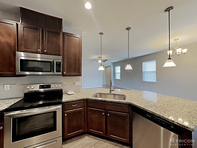 Photo - 932 Avondale Dr