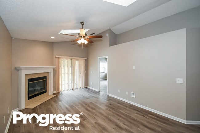 Photo - 8790 Townsquare Dr S