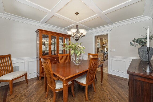 Photo - 2104 Kenton Ln