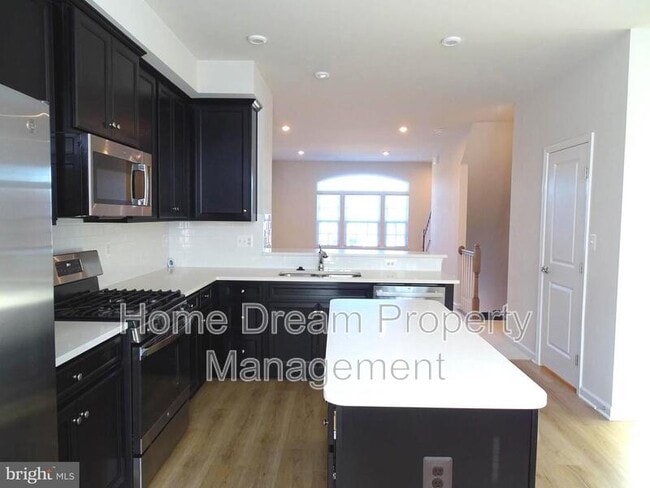 Photo - 1024 Trestle Dr