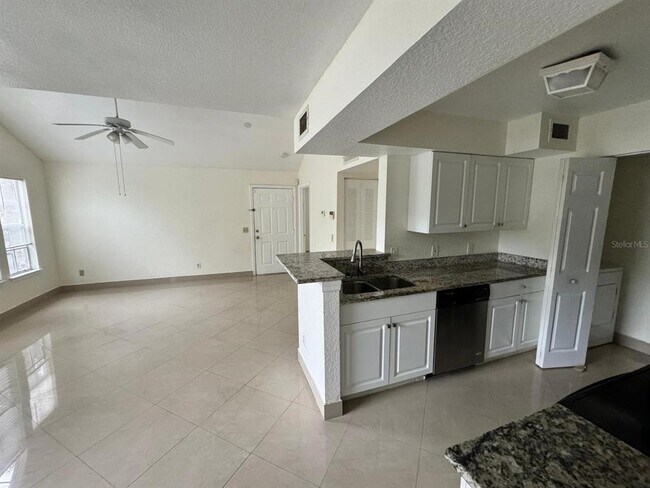 Photo - 1019 S Hiawassee Rd Unidad 3821