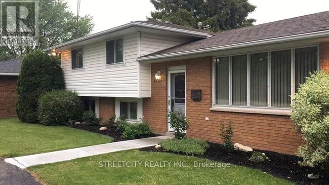 Photo - 6860 Malden Rd