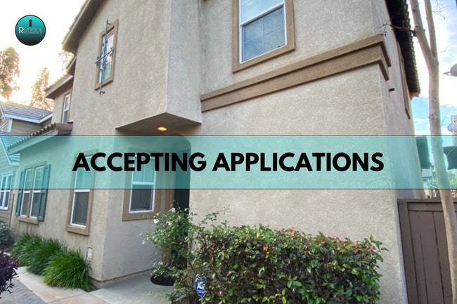 Building Photo - Gated community with pool/spa