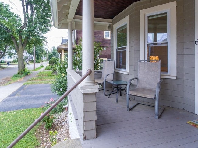 Photo - 68-70-70 Everett St