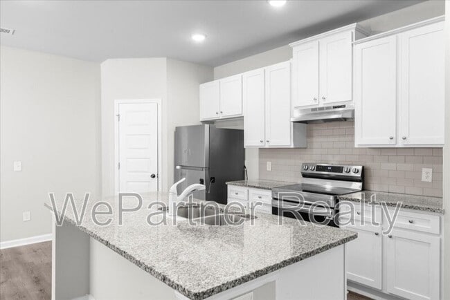 Photo - 104 Vickery Ln