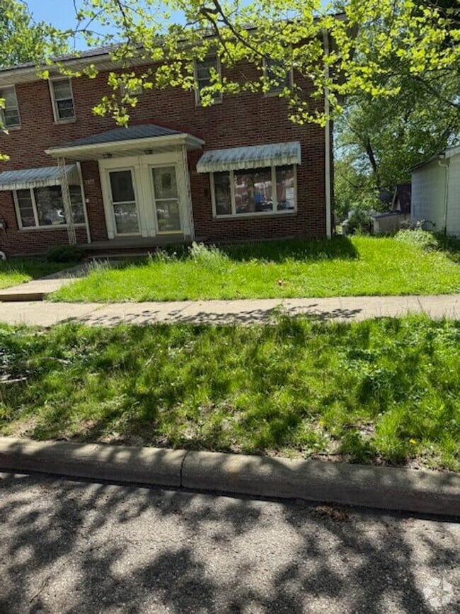 Building Photo - 2 bedroom townhouse twinplex