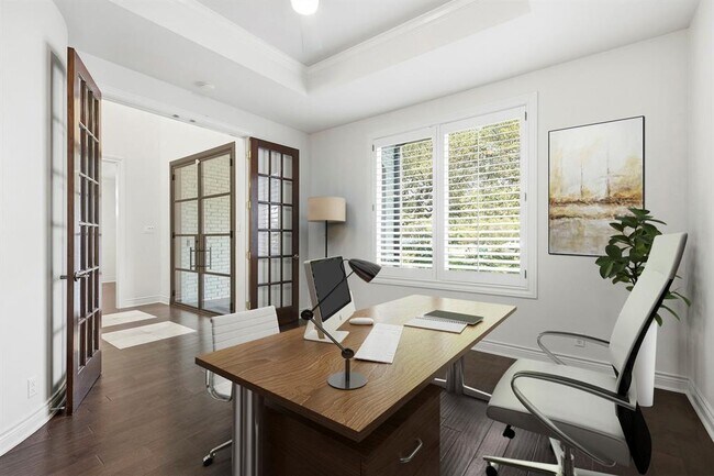 Photo - 1213 Grosvener Ct