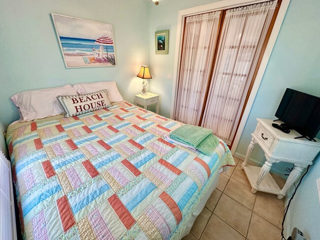 Photo - 2085 Nettles Blvd Unit SI ID1579493P