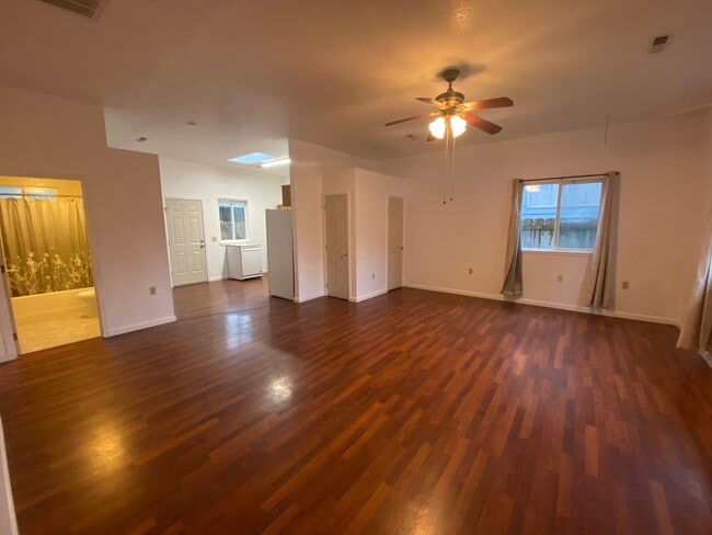 Photo - Sweet 2/1 McKinleyville house with garage and laundry