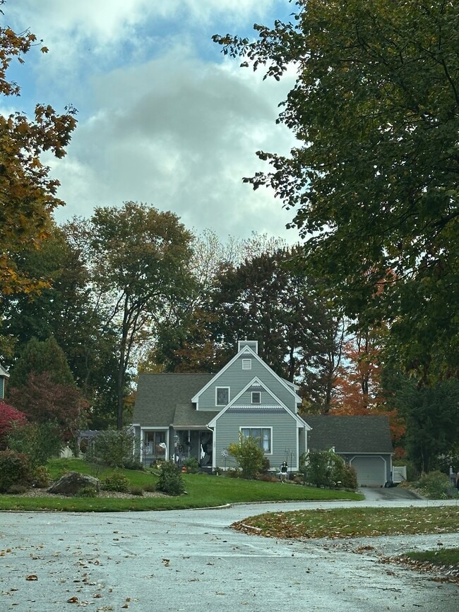 Photo - 20 Magnolia Hl