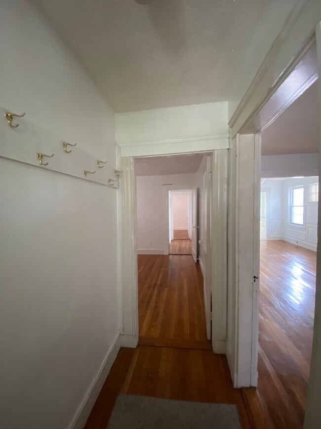 Photo - 86 Beechcroft St Unit 2