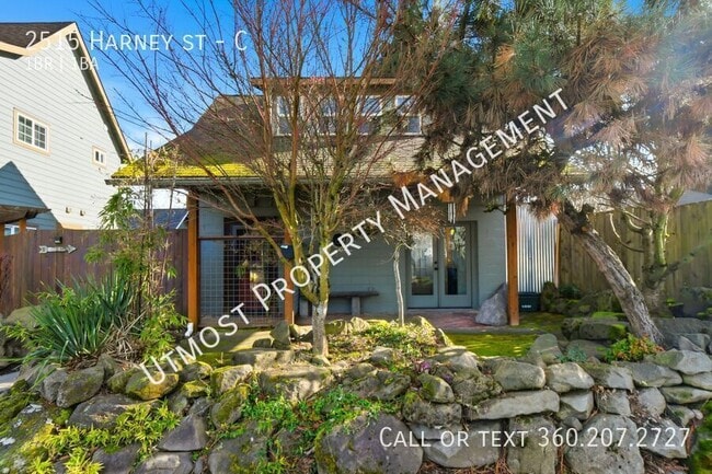 Building Photo - 2515 Harney St