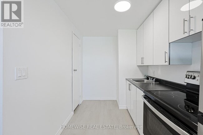 Photo - 2204 Dufferin St Unit 107