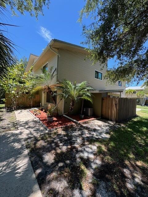 Building Photo - 516 S Plumosa St Rental