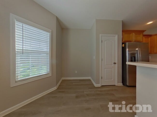 308 Dean Ct
