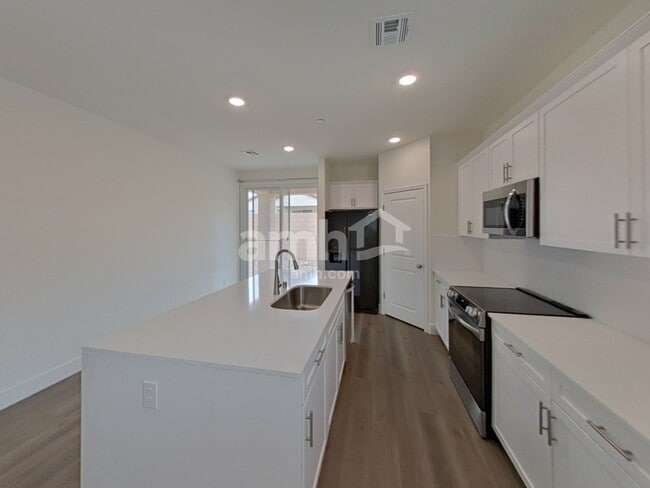 Photo - 509 Sacred Lotus Pl