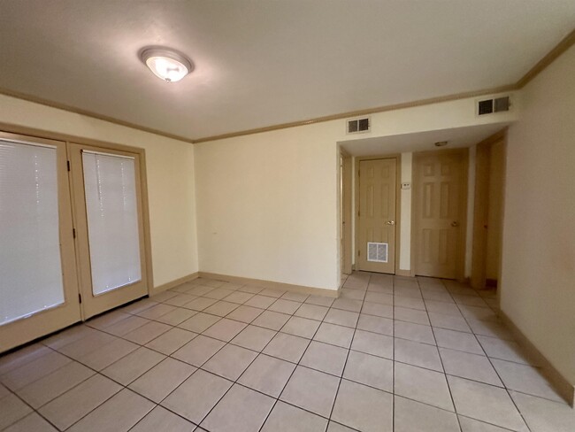 Photo - 1111 Shiloh Dr Unit 6A