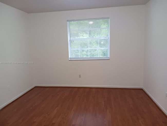 Photo - 18328 NW 68th Ave Unidad O