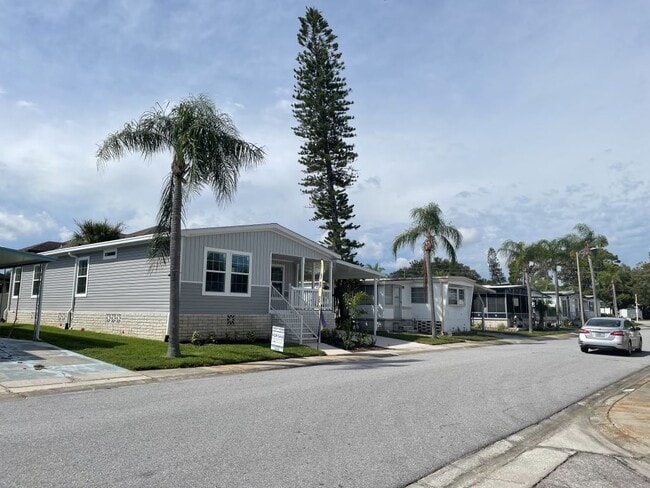 Building Photo - 15666 49th Street N