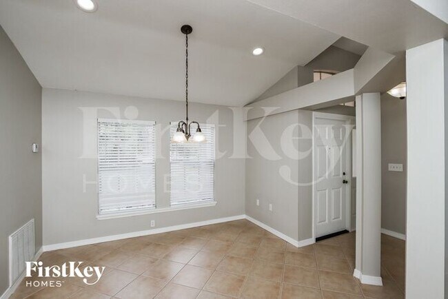 Photo - 374 Stendal Rd NW