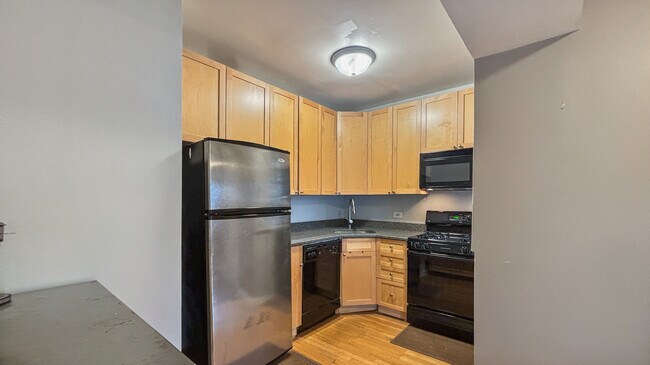 Photo - 4240 N Clarendon Ave Unit 310N