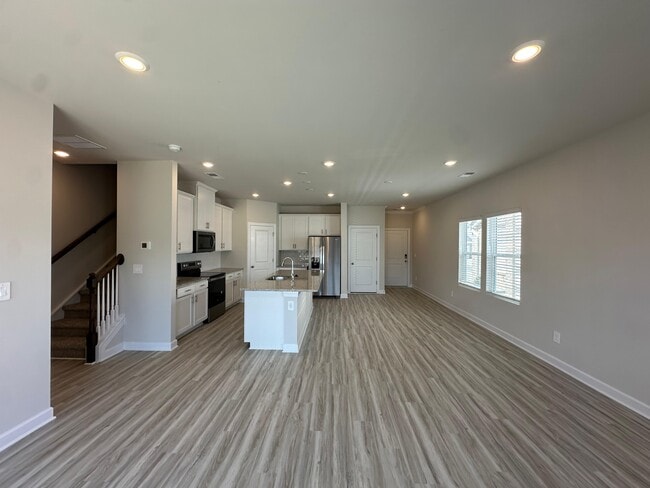 Photo - 5030 Kellaher Pl