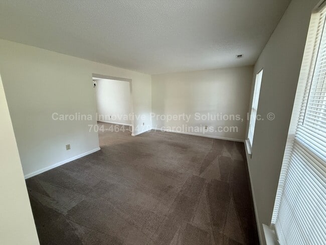 Photo - 10722 Roxbury Ct