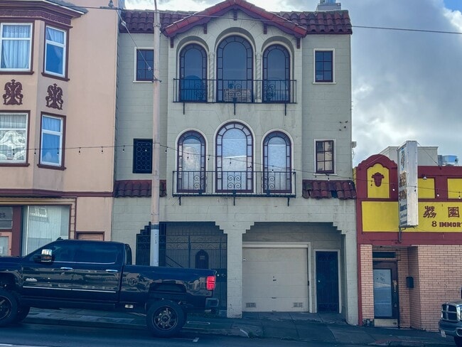 Building Photo - 1427-1429 Taraval St Unit #1427