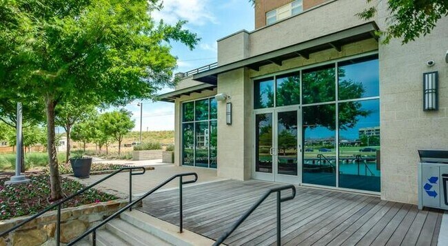 Photo - 3600 Windhaven Pkwy Unit b2