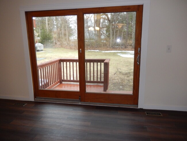 Photo - 222 Melody Ln