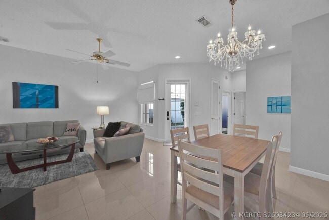 Photo - 615 SW St Thomas Cove