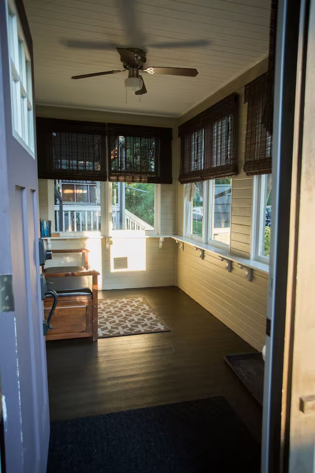 Photo - 415-416 6 St E