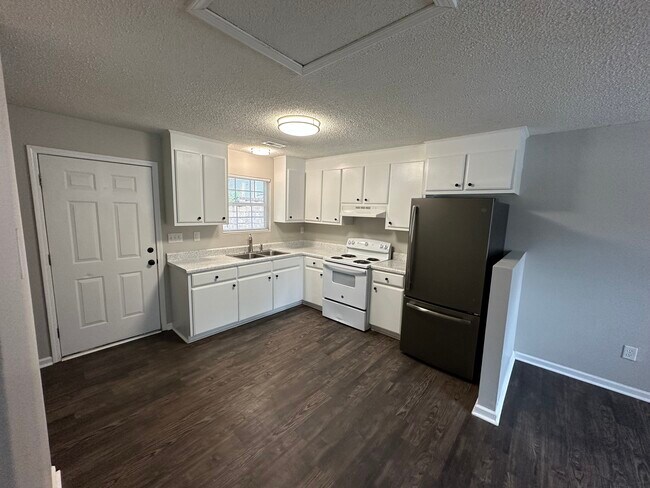 Photo - 208 Sunnyside Dr Unit 208
