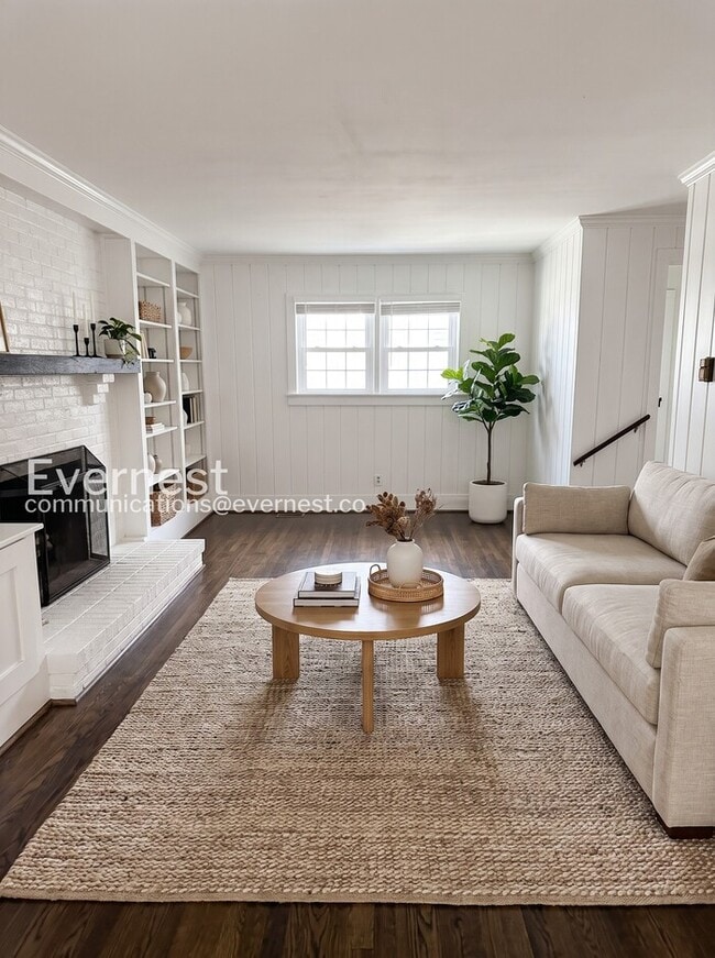 Photo - 4 Bed, 3 Bath Home with Fenced Yard / Pet-Friendly / Available Now!