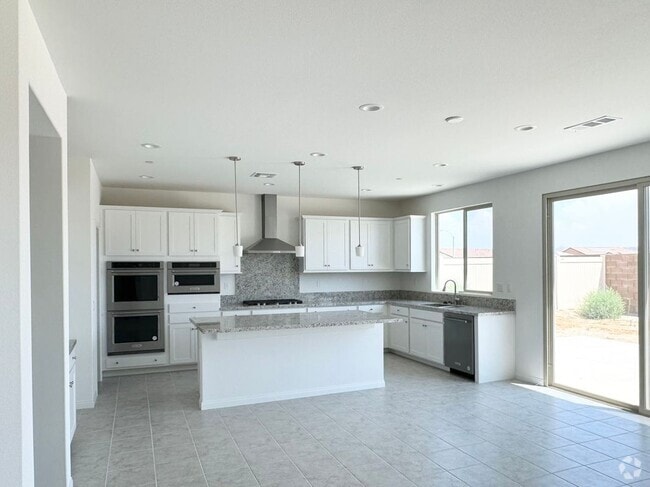 Building Photo - 12783 Mendocino Ridge Dr Rental