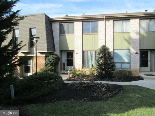 Photo - 1041 Putnam Blvd Townhome