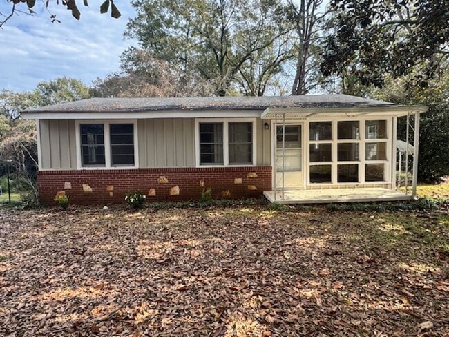 Building Photo - 138 Youngs Mill Rd