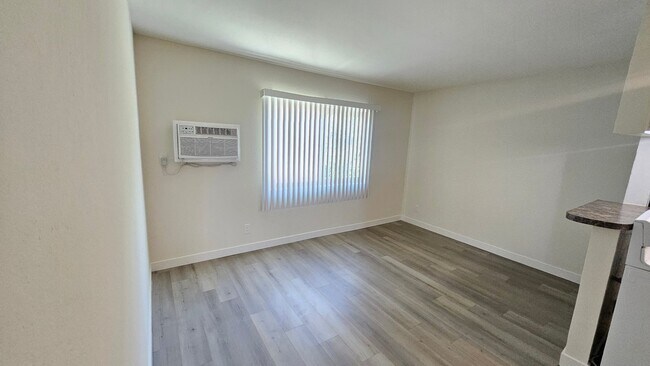 Photo - 6842 Fulton Ave Unidad 19