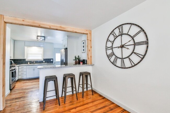 Photo - 3011 45th St