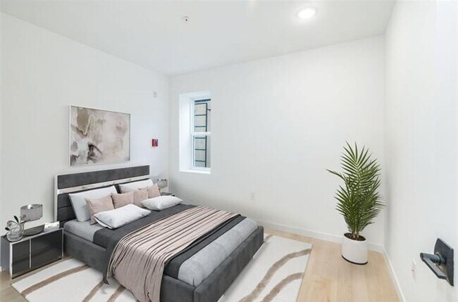 Photo - 2722 Hope St Unit 1 Bedroom