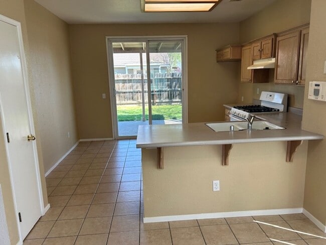 Photo - 104 N Preston St