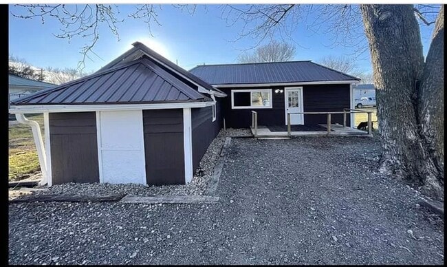 Photo - 820 N Owensby St