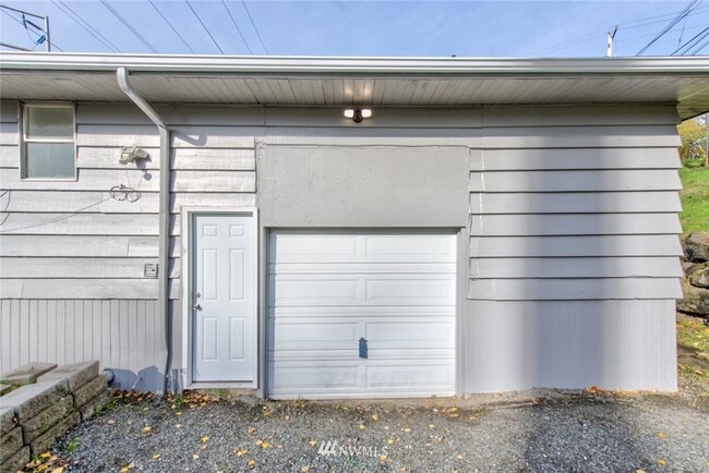 Photo - 10601 55th Ave S Unidad 1
