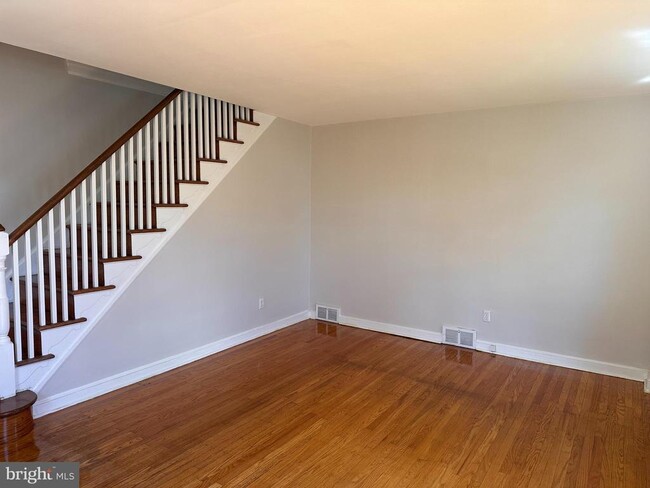 Photo - 518 Gordon Ave