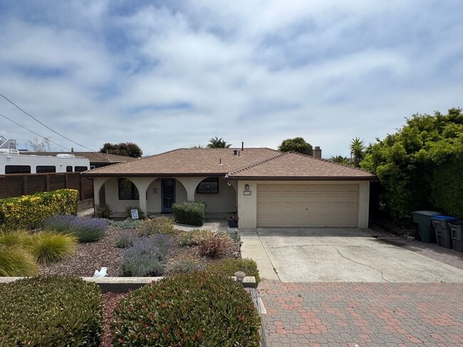 Fully Furnished Home Near the Beach in Gro... - Fully Furnished Home Near the Beach in Gro...