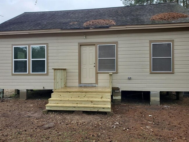 Building Photo - Karen Dr Rental